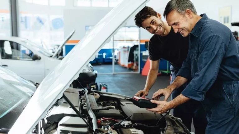 Baterías para Automóviles BATERÍAS PARA AUTOMÓVILES